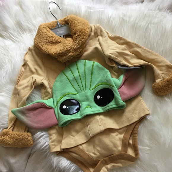 Baby’s Baby Yoda Halloween Costume - Picture 7 of 8
